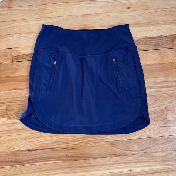 Athleta Fairway Golf Skort 16” In Blue | Size small Golf Skirt - Picture 3 of 7
